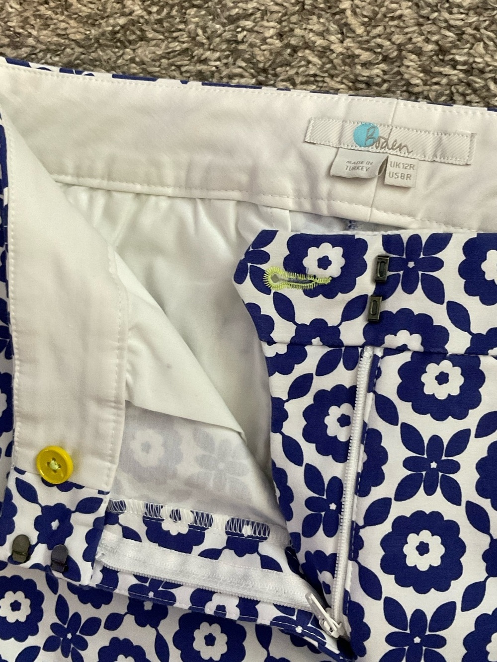Boden Blue & White Floral stretch Slimming Ankle Cropped Trouser - Picture 4 of 7
